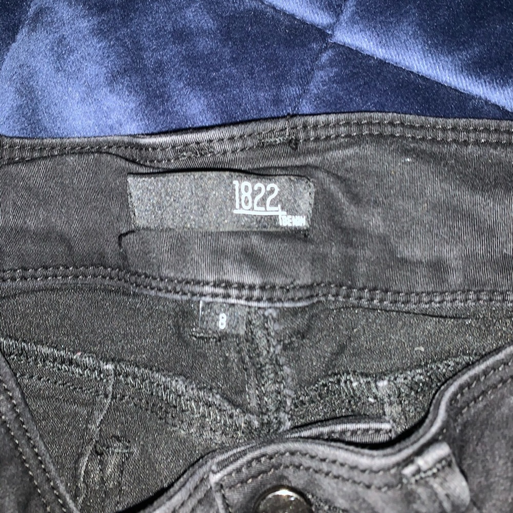 Black High Rise Jeans - Picture 3 of 3